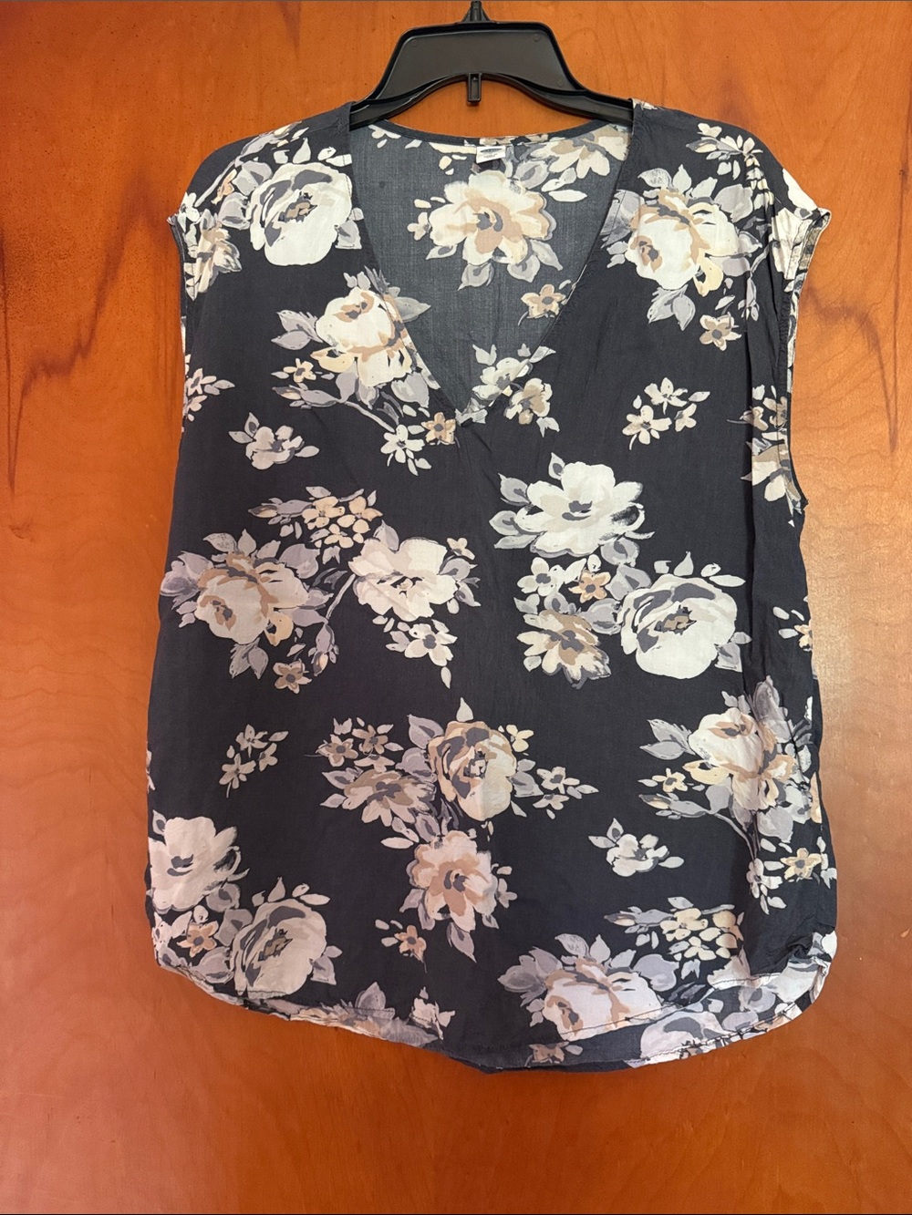 Old Navy Floral V-Neck Sleeveless Top